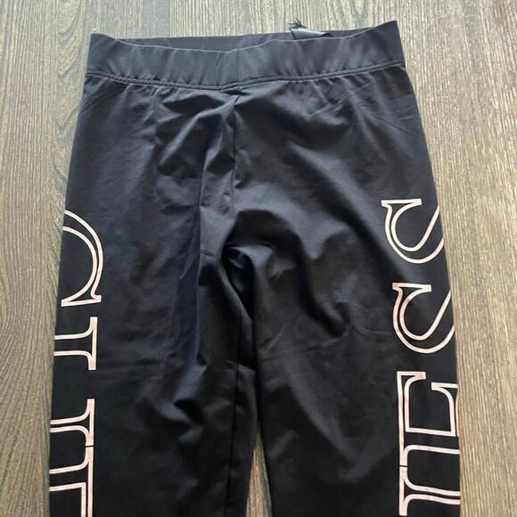 NWOT Guess Crop Leggings High Rise Elastic Waist Pull-On Logo Print Black Size M - Picture 3 of 10